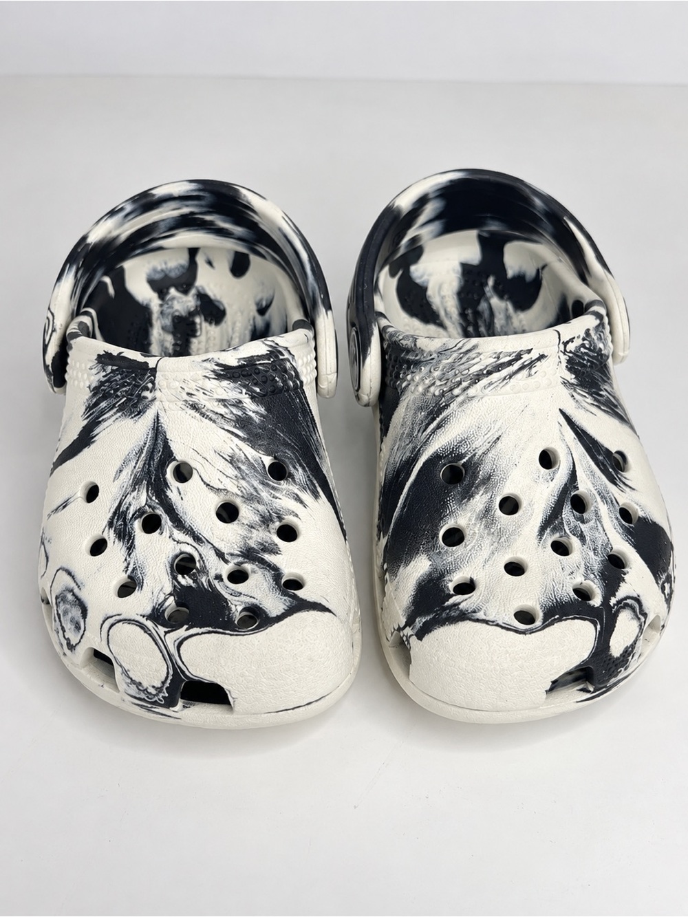 Crocs Classic Clog Kids C5 Black White Marble Tie Dye Slip On Shoes